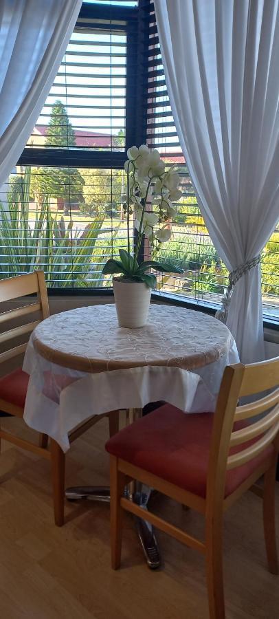 The Wooden Leg Guesthouse Kleinmond Kültér fotó