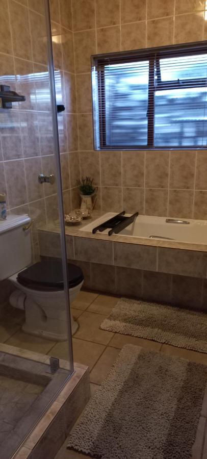 The Wooden Leg Guesthouse Kleinmond Kültér fotó